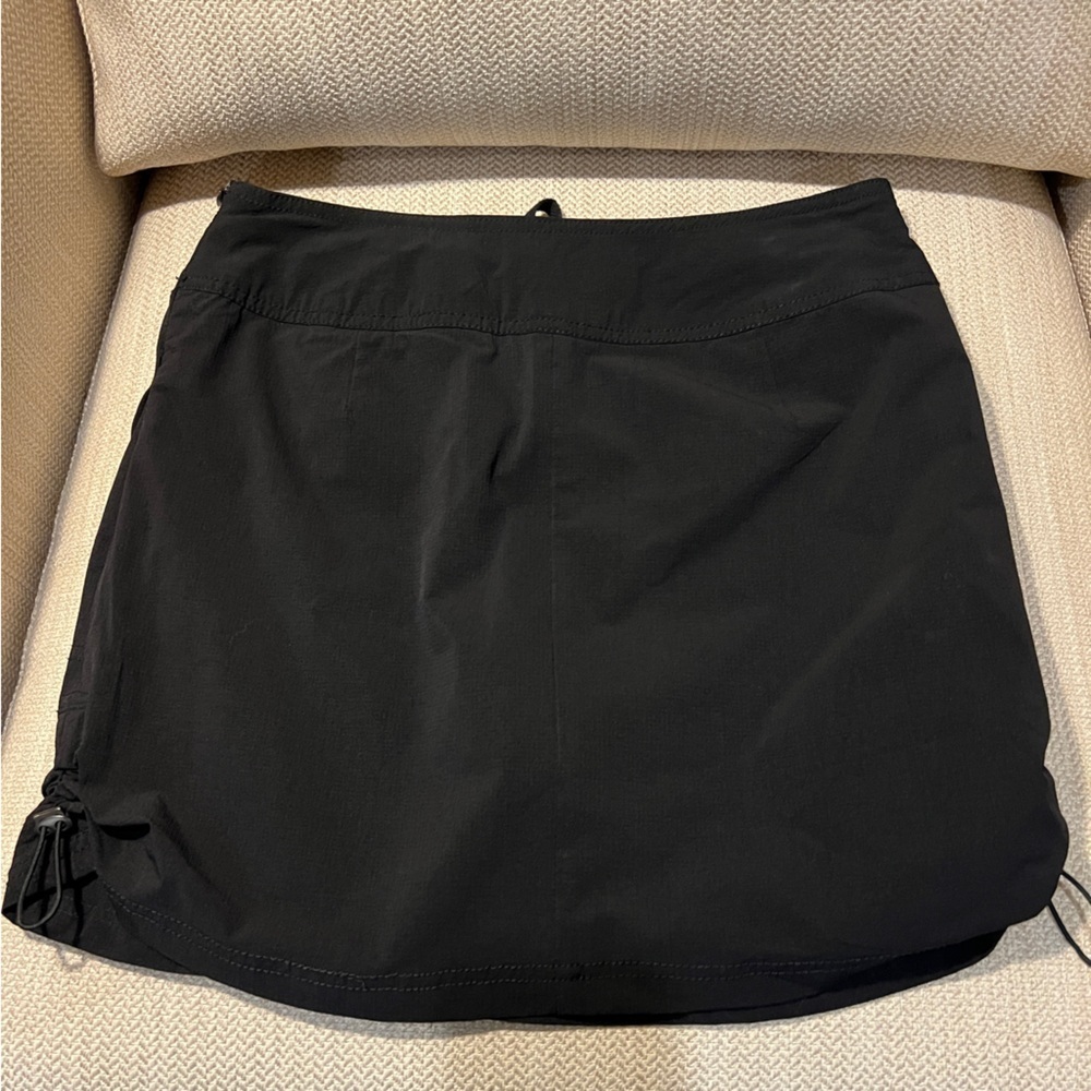 Green Tea size Medium black athletic skort - Picture 9 of 10